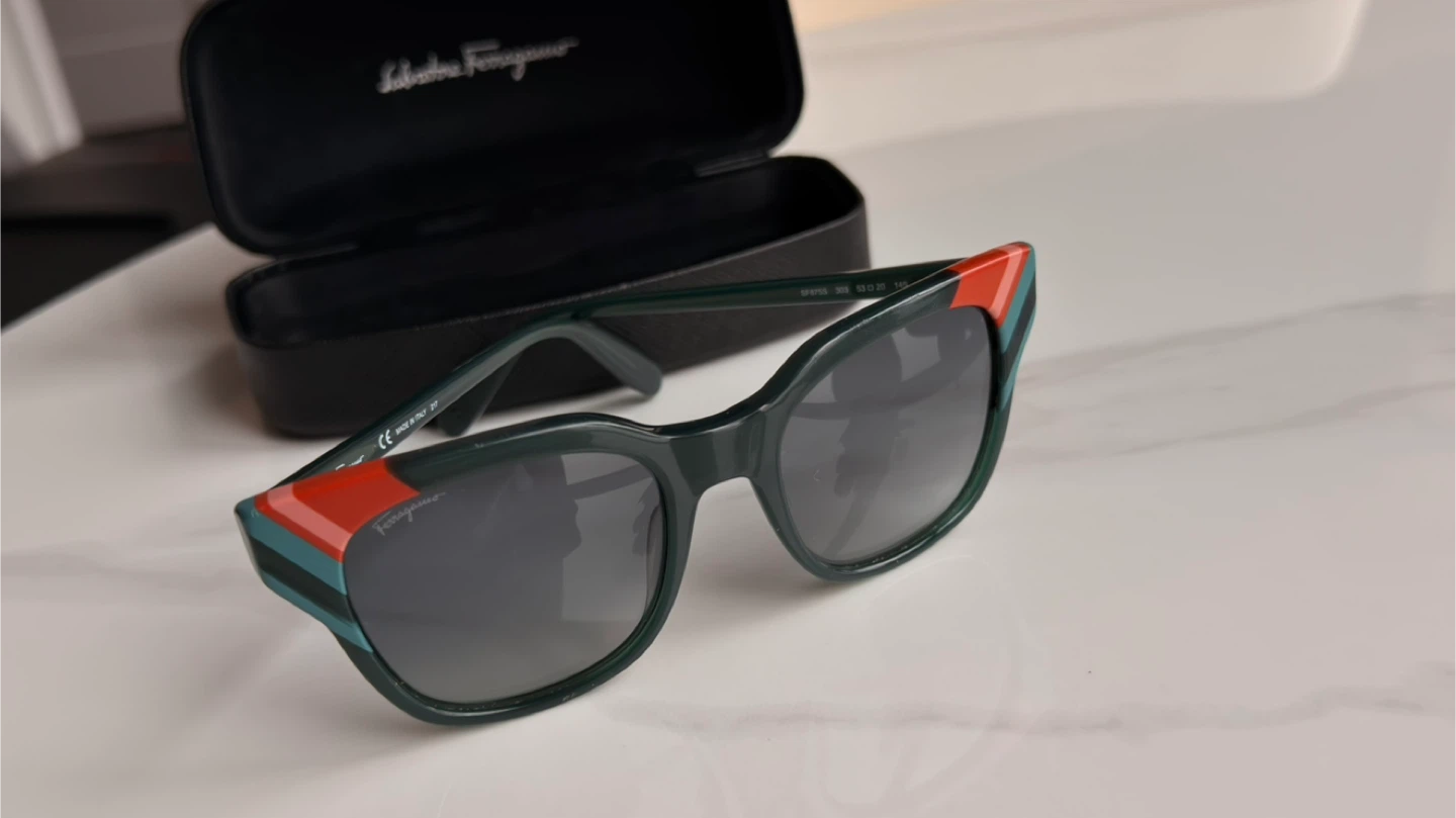 Authentic Salvatore Ferragamo SF875S Designer Sunglasses - photo 2