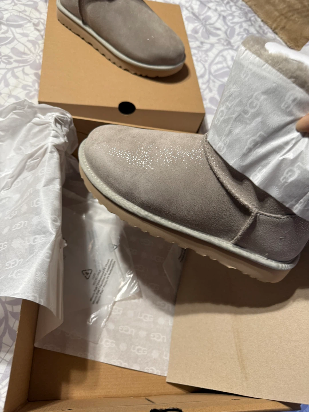 UGG Glitter Suede Boots - photo 4
