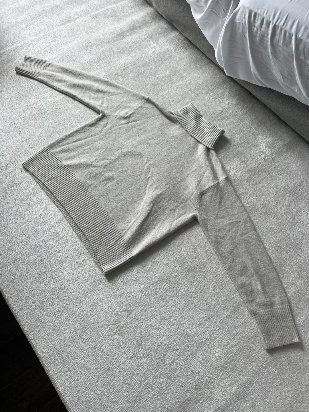 H&M Light Grey Turtleneck Sweater - Size S