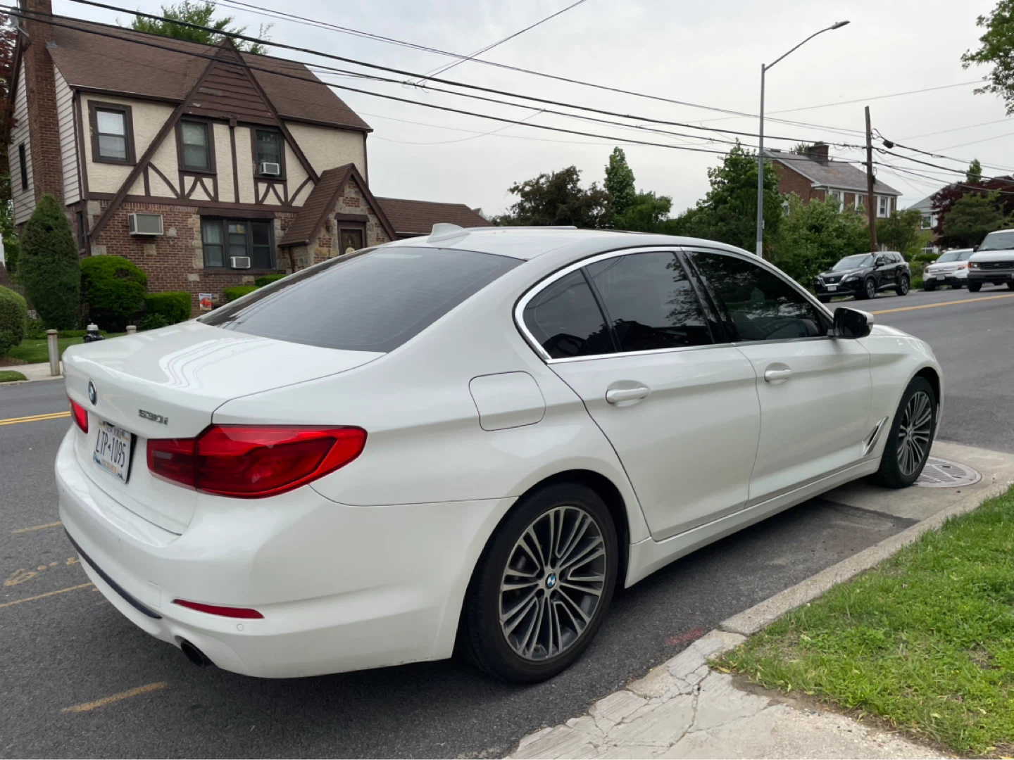 2019 BMW 530i xdrive - photo 4
