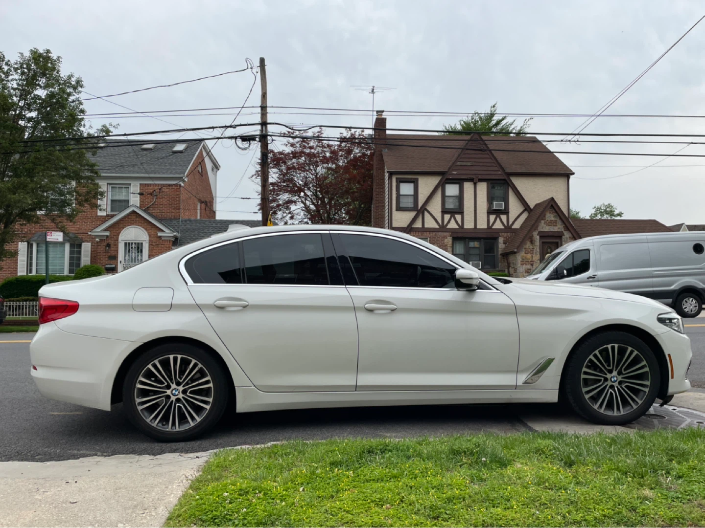 2019 BMW 530i xdrive - photo 2