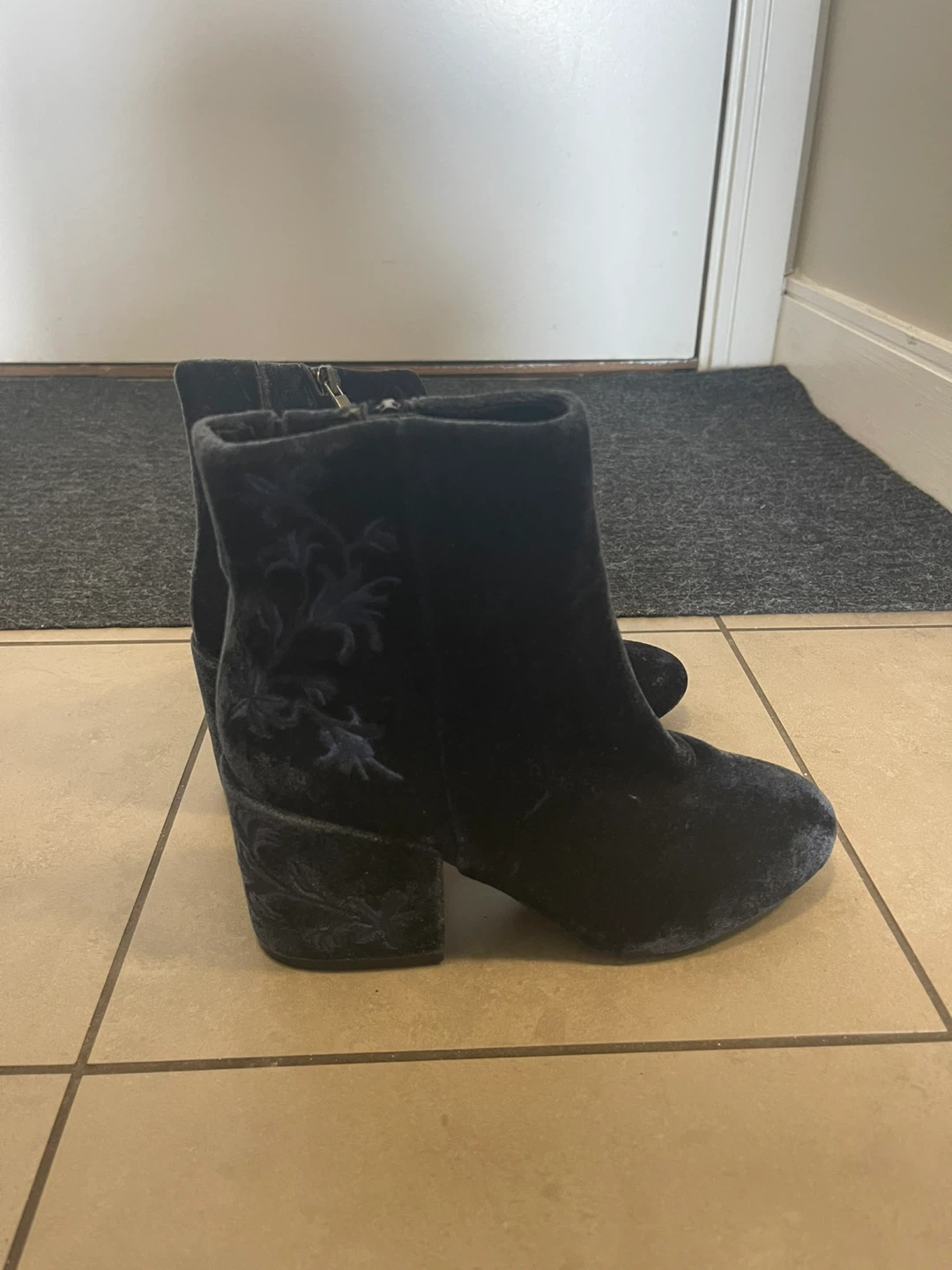 Kenneth Cole Velvet Ankle Boots - Size 7.5M