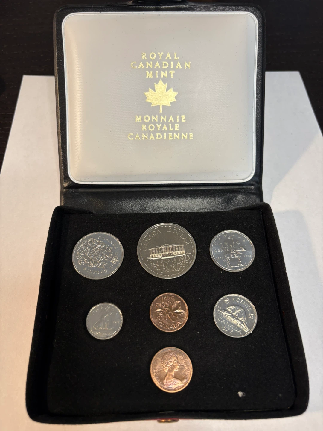 Royal Canadian Mint Coin Set - 1973