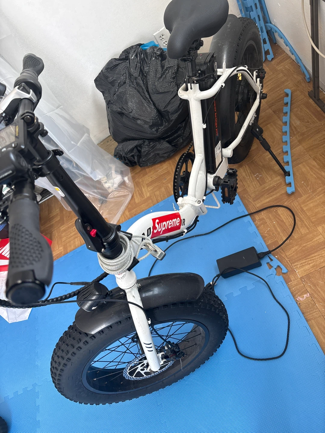 White Folding Fat Tire Electric Bike - photo 2