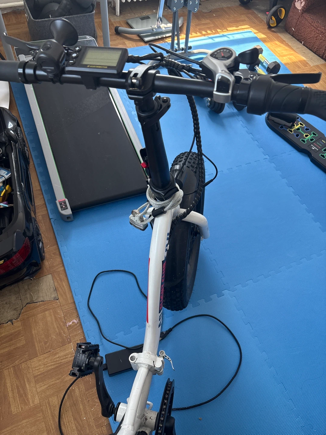 White Folding Fat Tire Electric Bike - photo 5