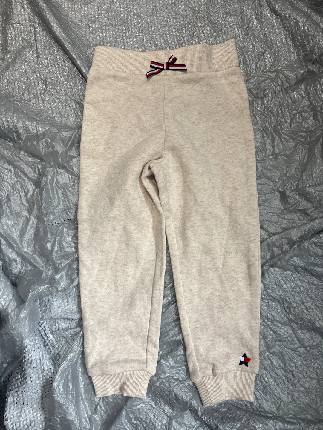 NWOT Tommy Hilfiger Kids Joggers Size 3 Beige