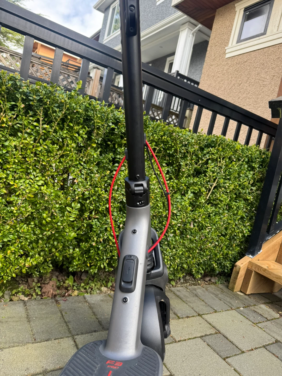 Segway F3 Pro Electric Scooter - photo 3