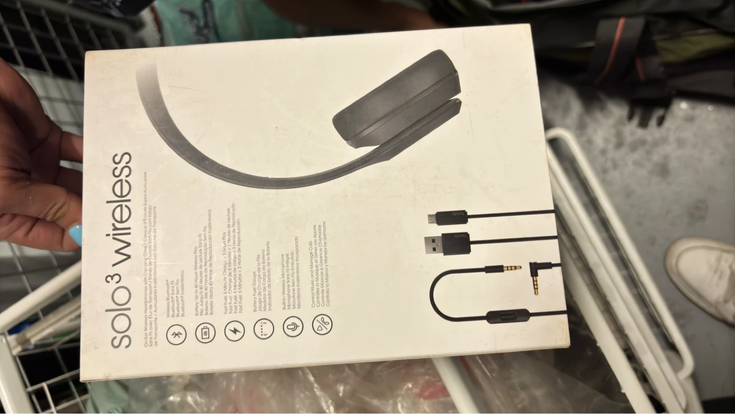 Beats Solo3 Wireless Headphones - photo 4
