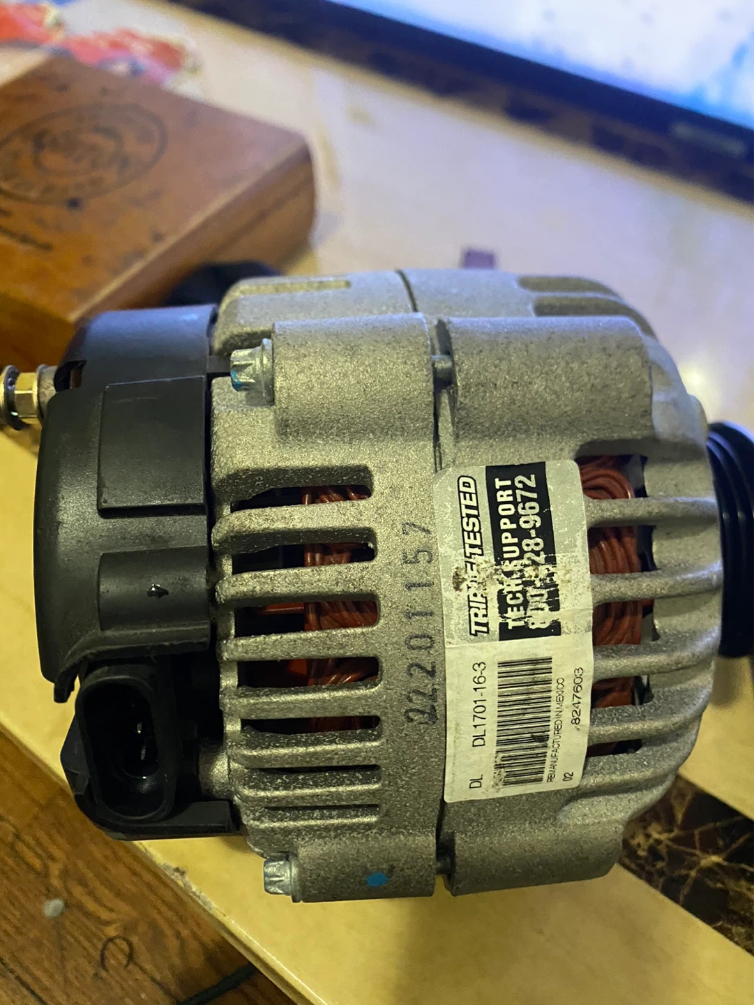 Chevy Tahoe alternator - photo 3