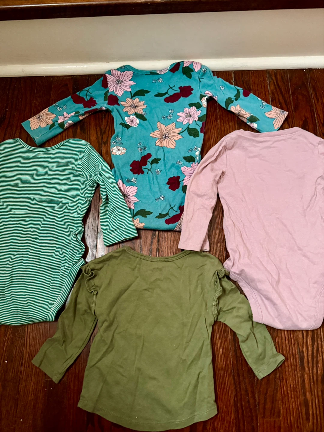 Baby 👧 Onesies and Pants Bundle (11pcs) 🥕 - photo 2