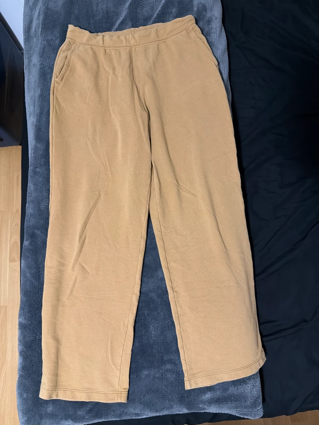 Uniqlo Beige Sweatpants Size L