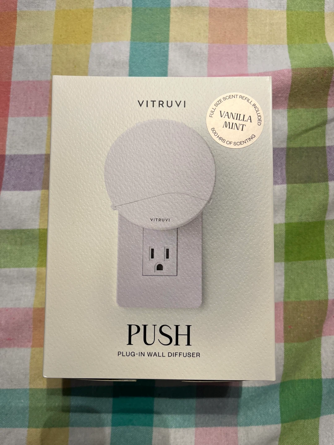 Jilly Box Fall 2025 - Vitruvi Push-in Wall Diffuser Starter Kit