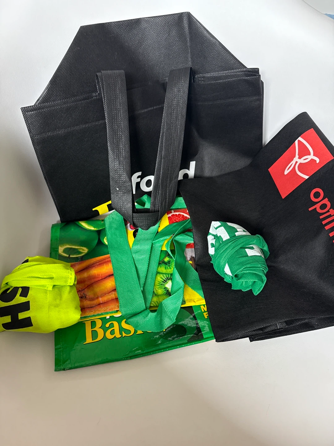 Free 5 Assorted Reusable Grocery Bags