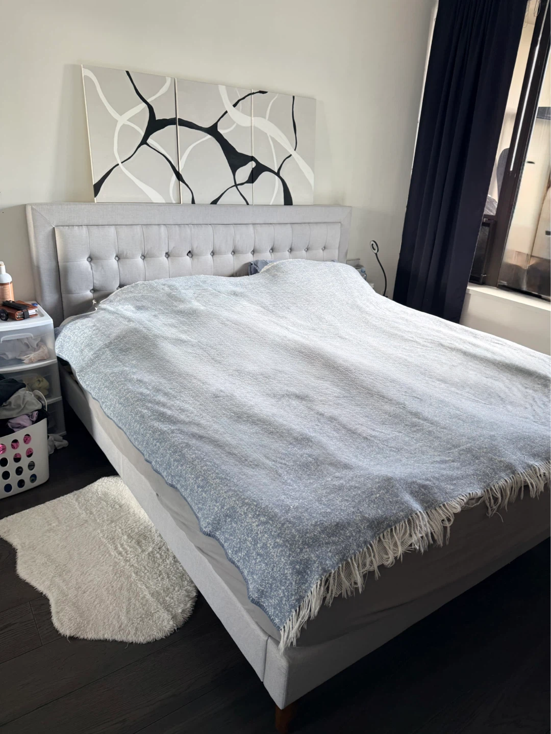 Zinus Dachelle Upholstered Platform Bed Frame - King