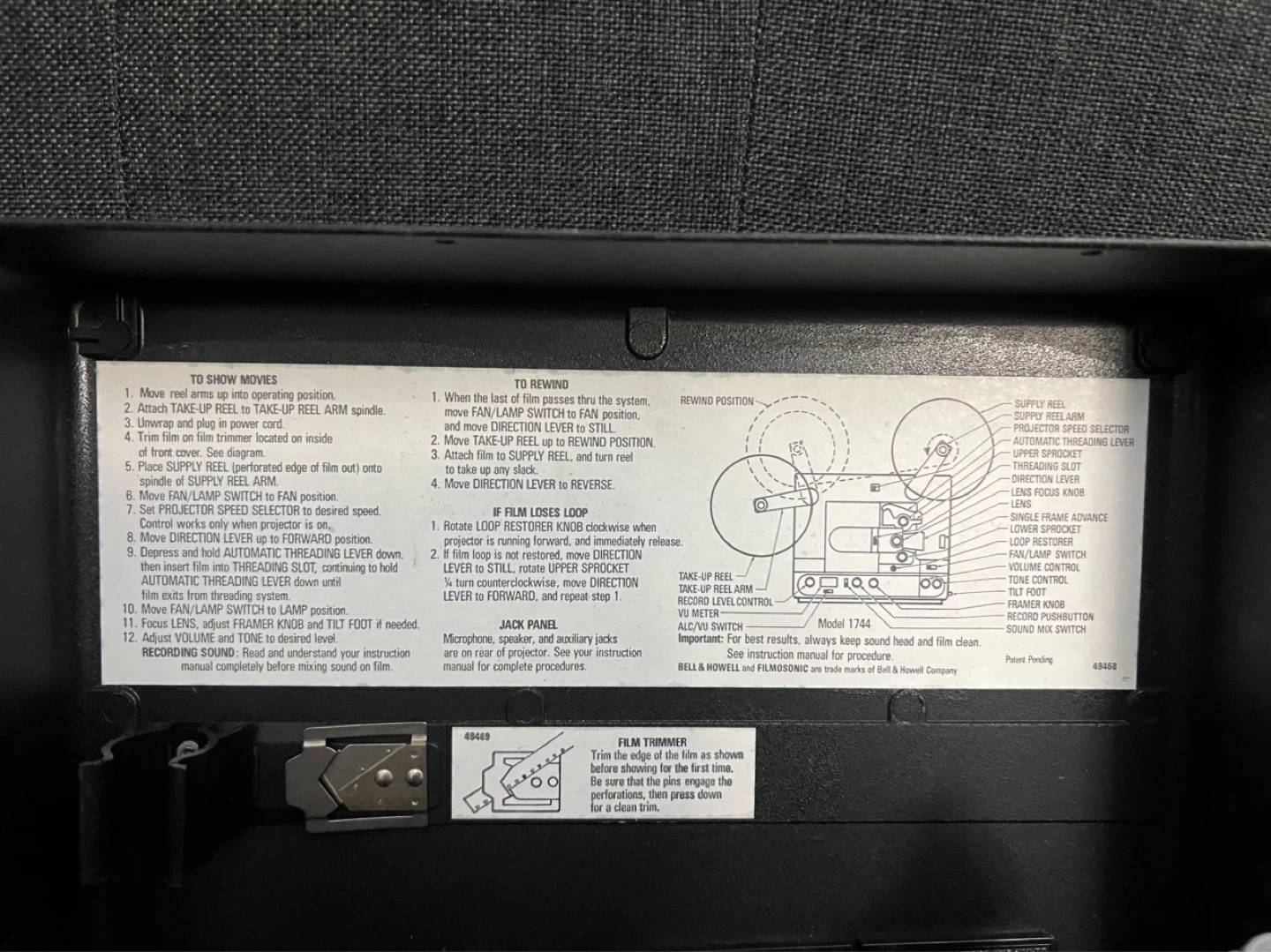 Bell & Howell FILMOSONIC XL Super 8 Projector - photo 4