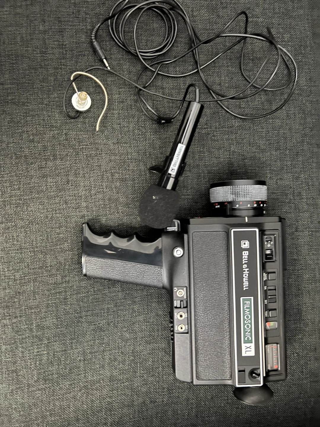 Bell & Howell FILMOSONIC XL Super 8 Projector - photo 5