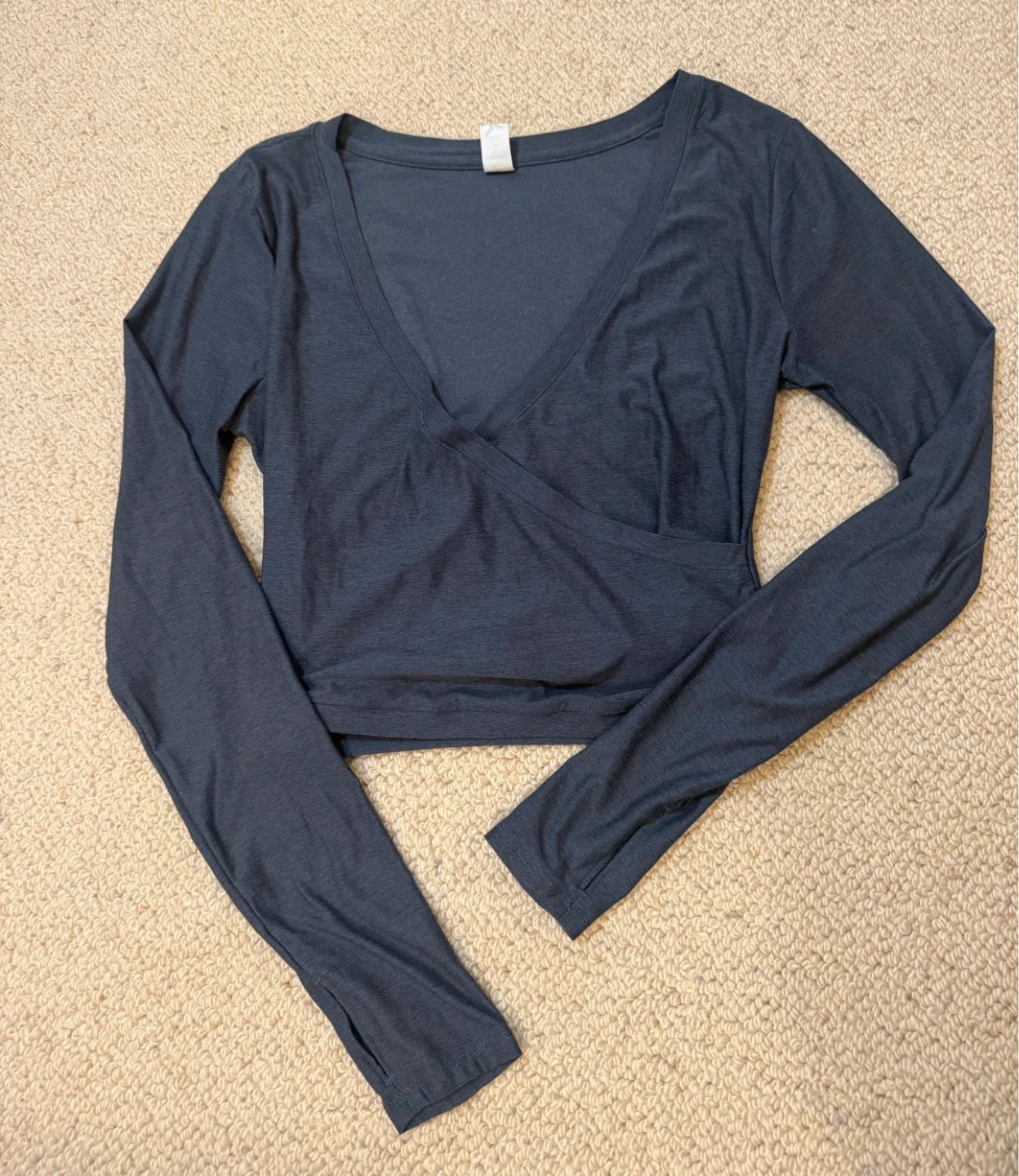 Cloudmotion Go-Dry Long Sleeve Wrap Top Size S