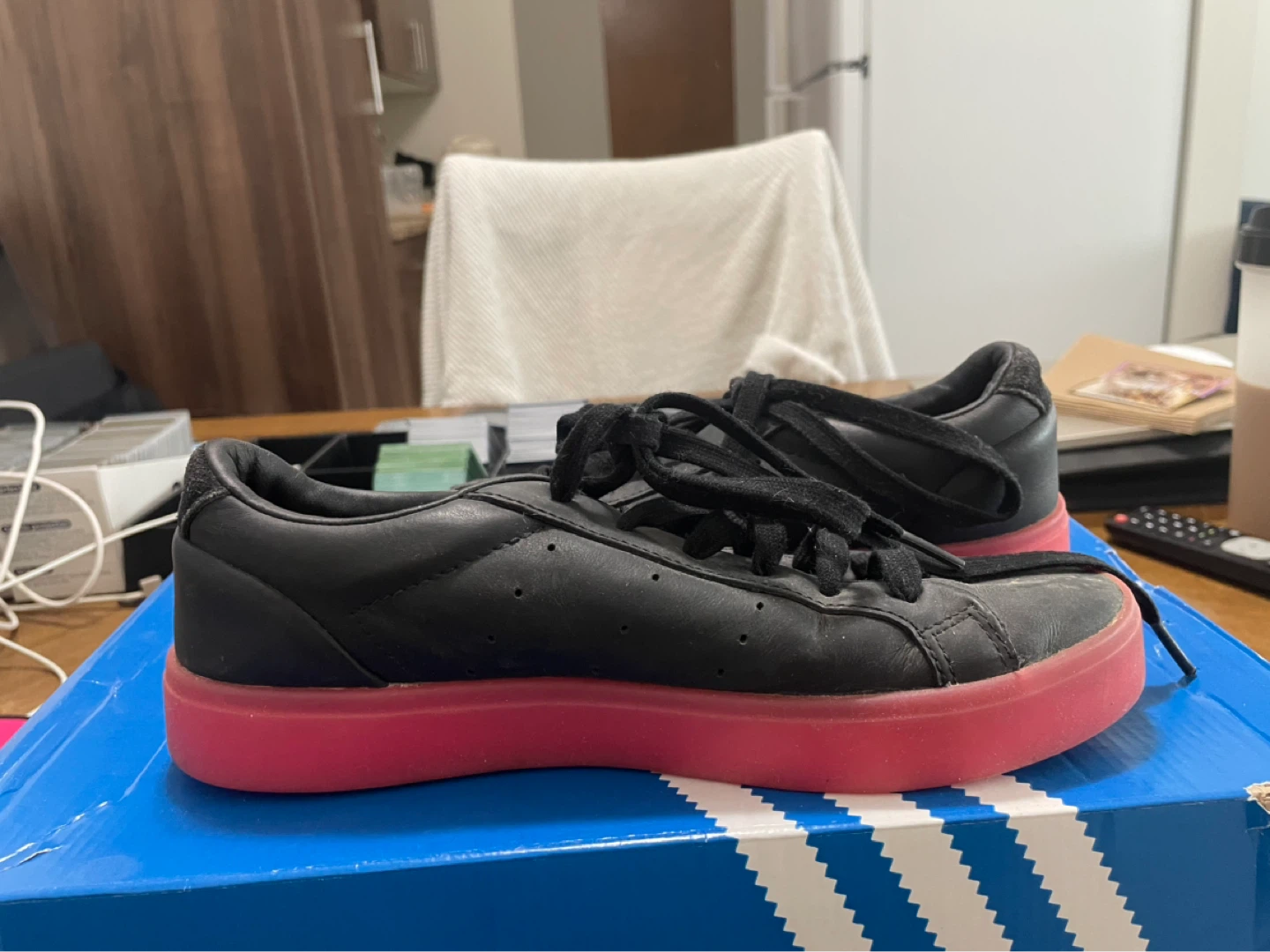 Adidas Sleek Sneakers - Black/Red