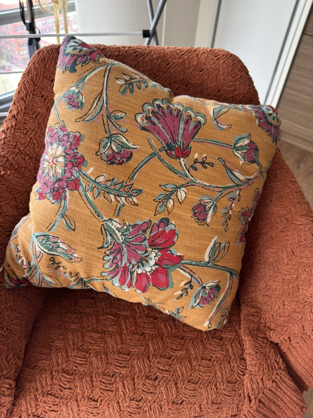 Decorative Pillow - Floral Pattern