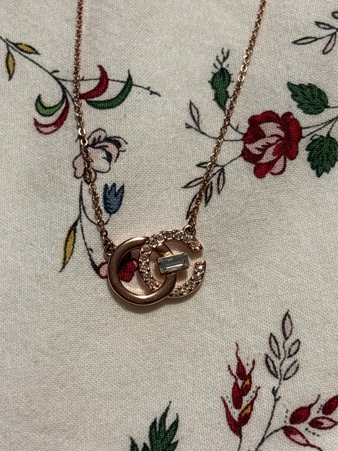 Rose Gold Interlocking Circle Necklace with Cubic Zirconia - photo 2
