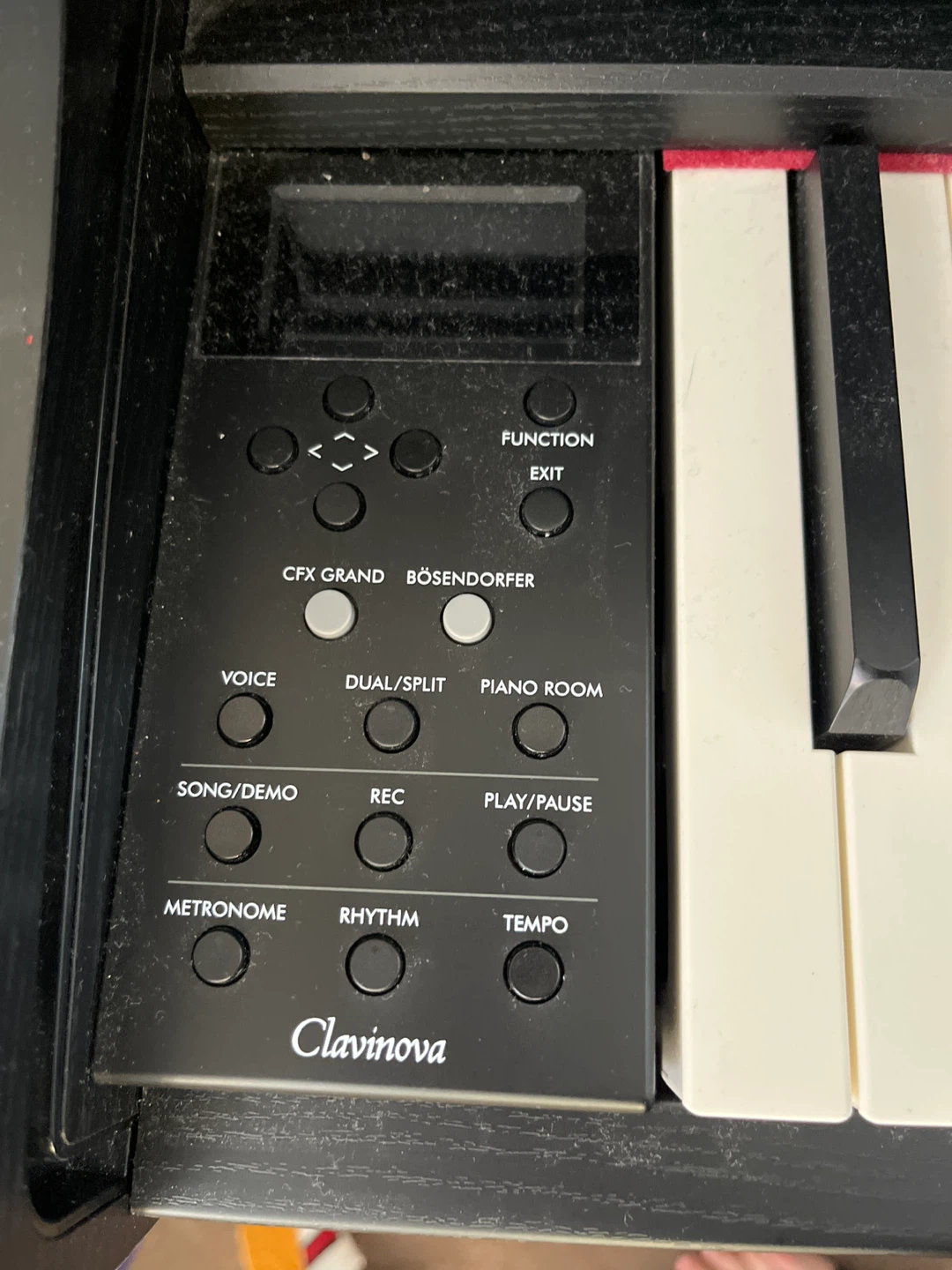 Yamaha Clavinova CLP-735 Digital Piano - photo 2