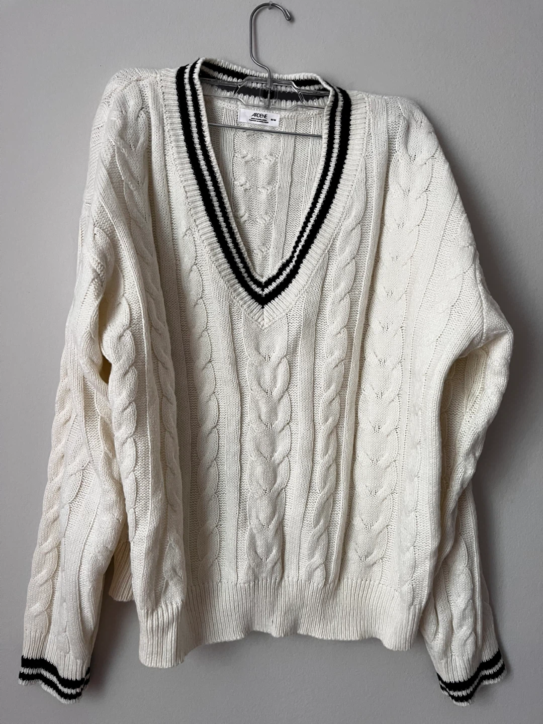Ardene Cream Cable Knit V-Neck Sweater M/M