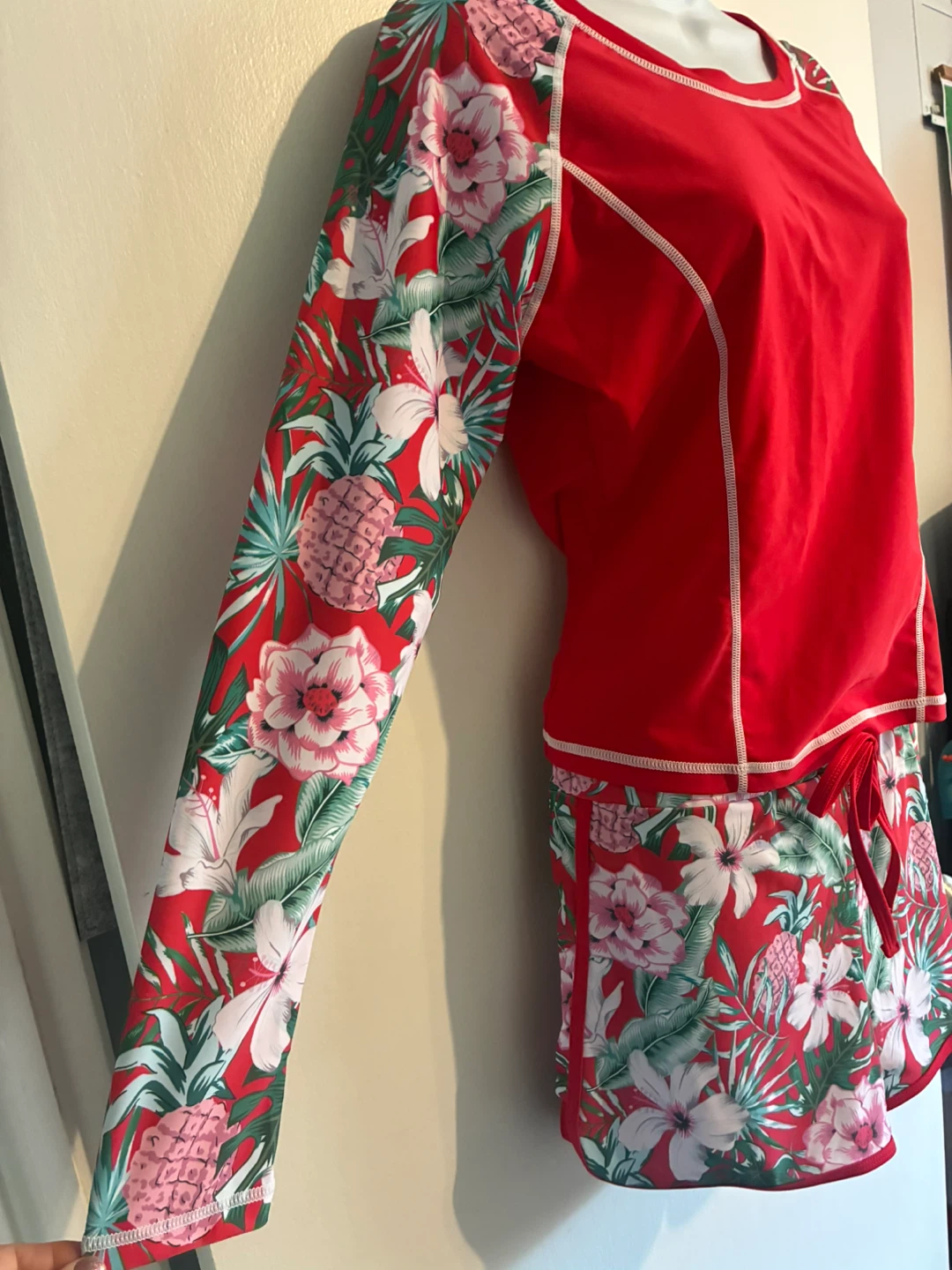 Red Floral Pineapple Rash Guard Swimsuit Set - photo 3