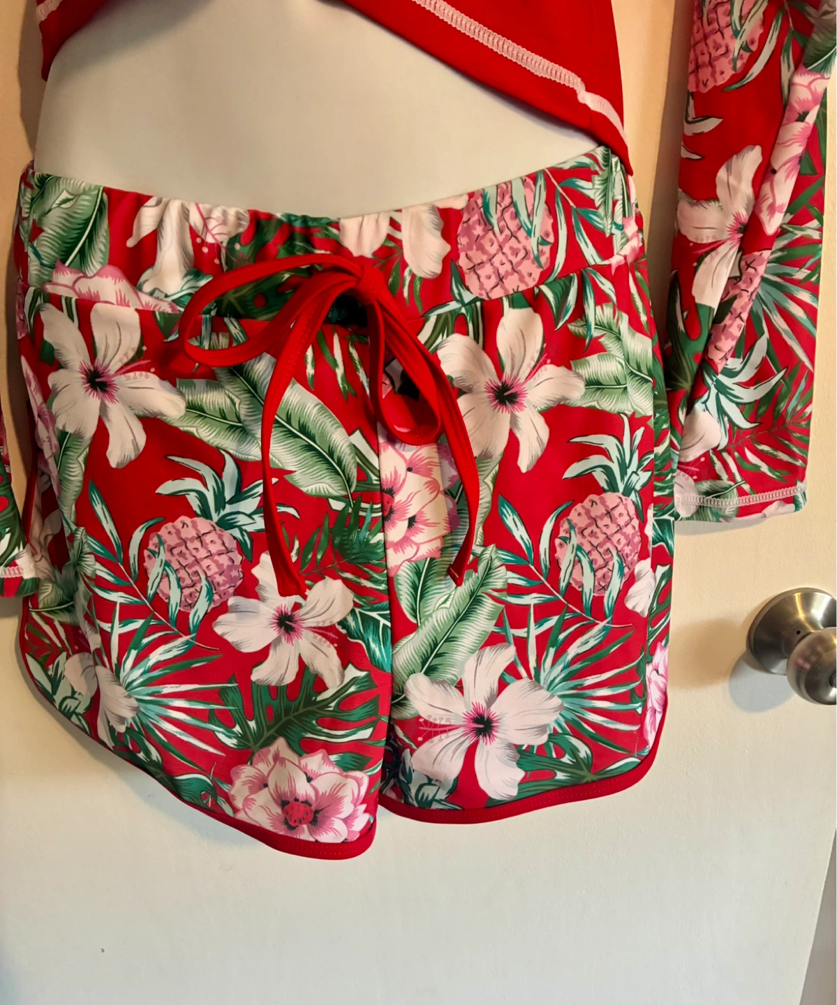Red Floral Pineapple Rash Guard Swimsuit Set - photo 4