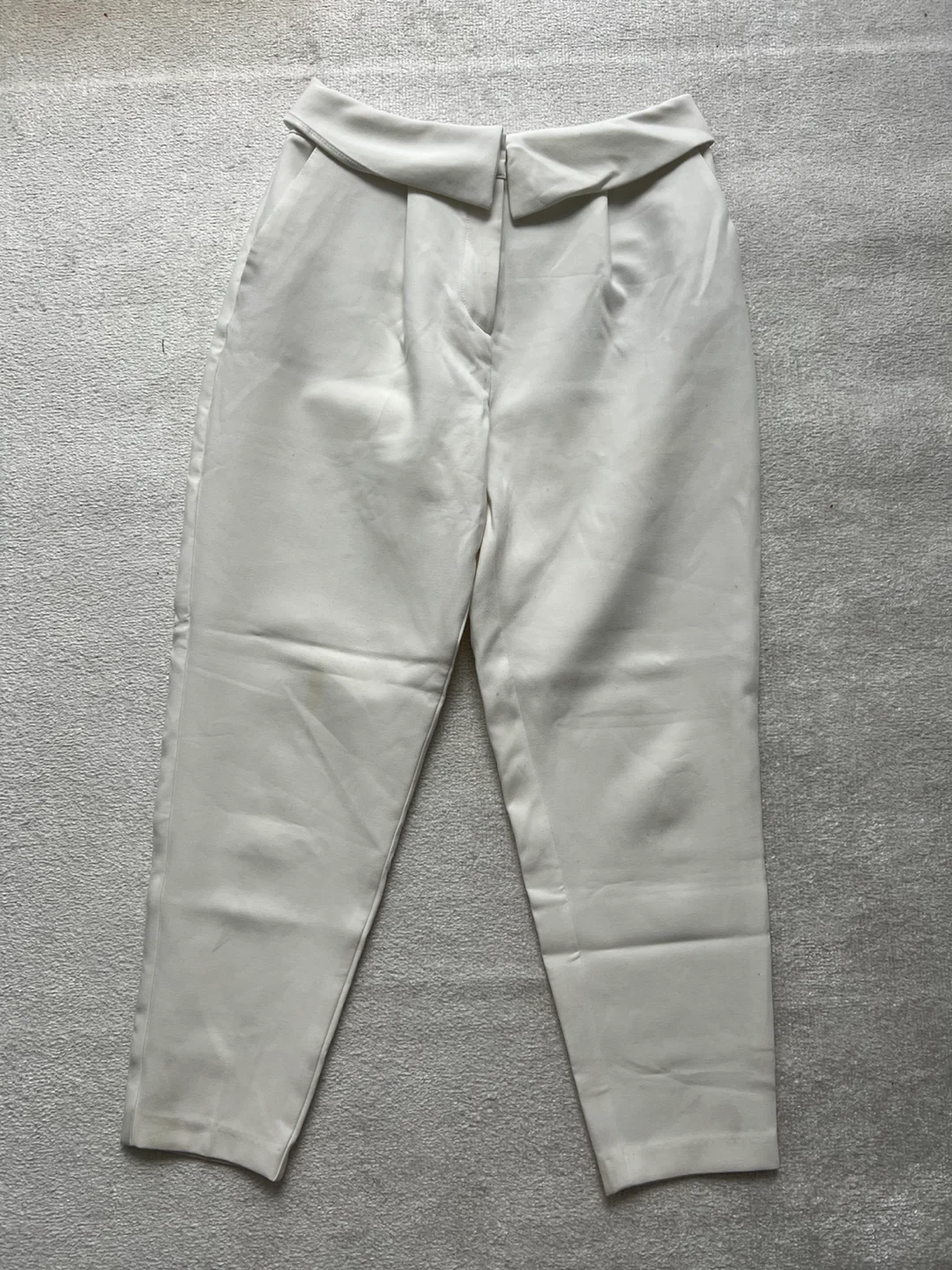 Zara Basic White Cropped Pants - Size M