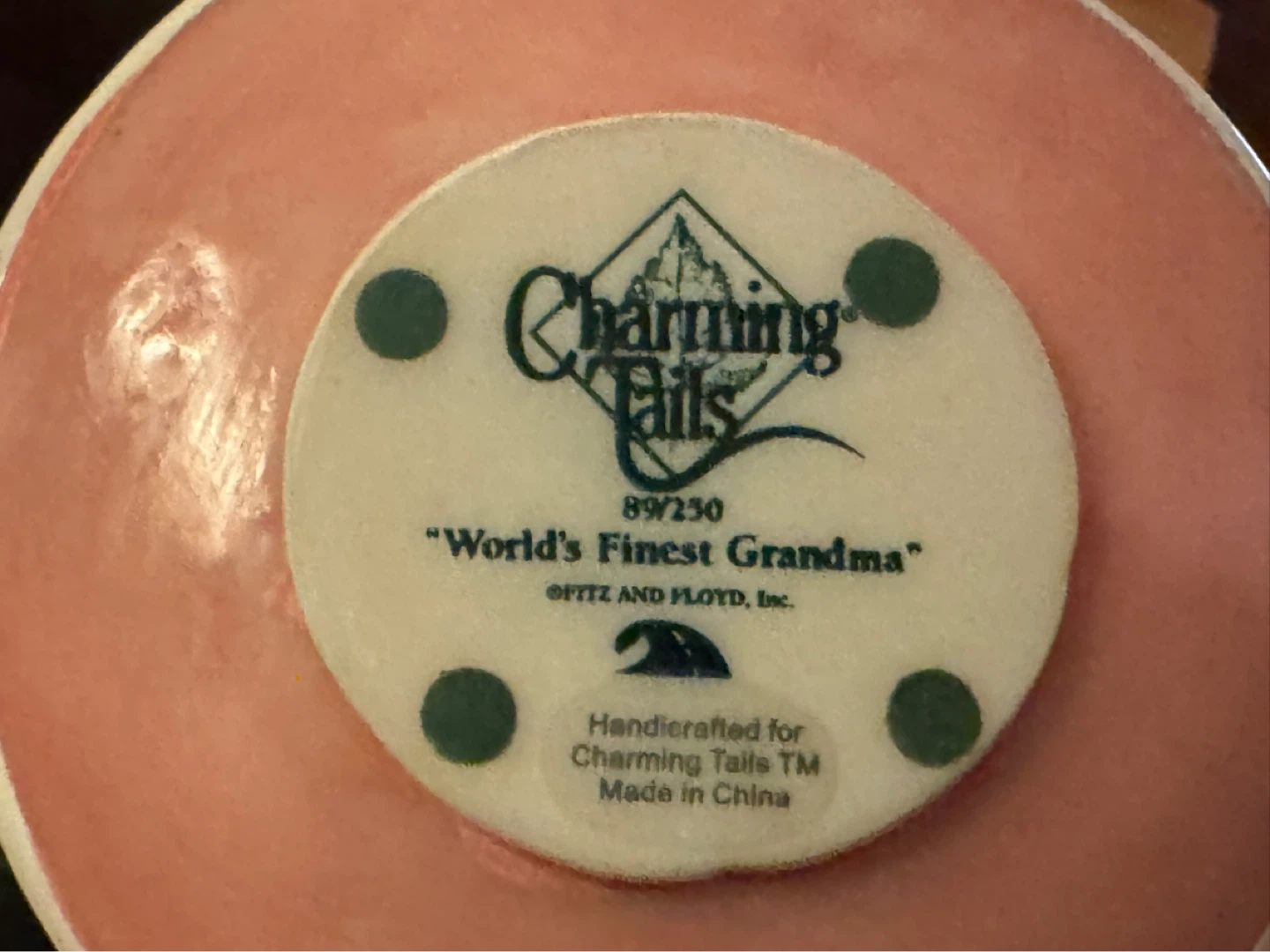 Charming Tails "World's Finest Grandma" Figurine - photo 3