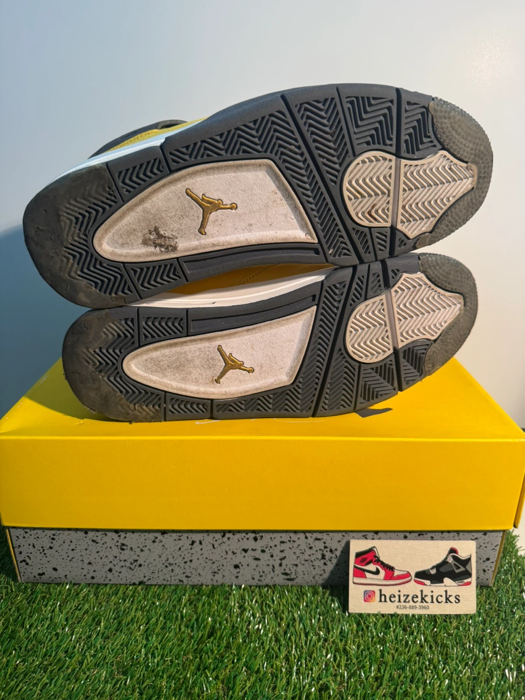 Jordan 4 Lightning size 9.5 - photo 5