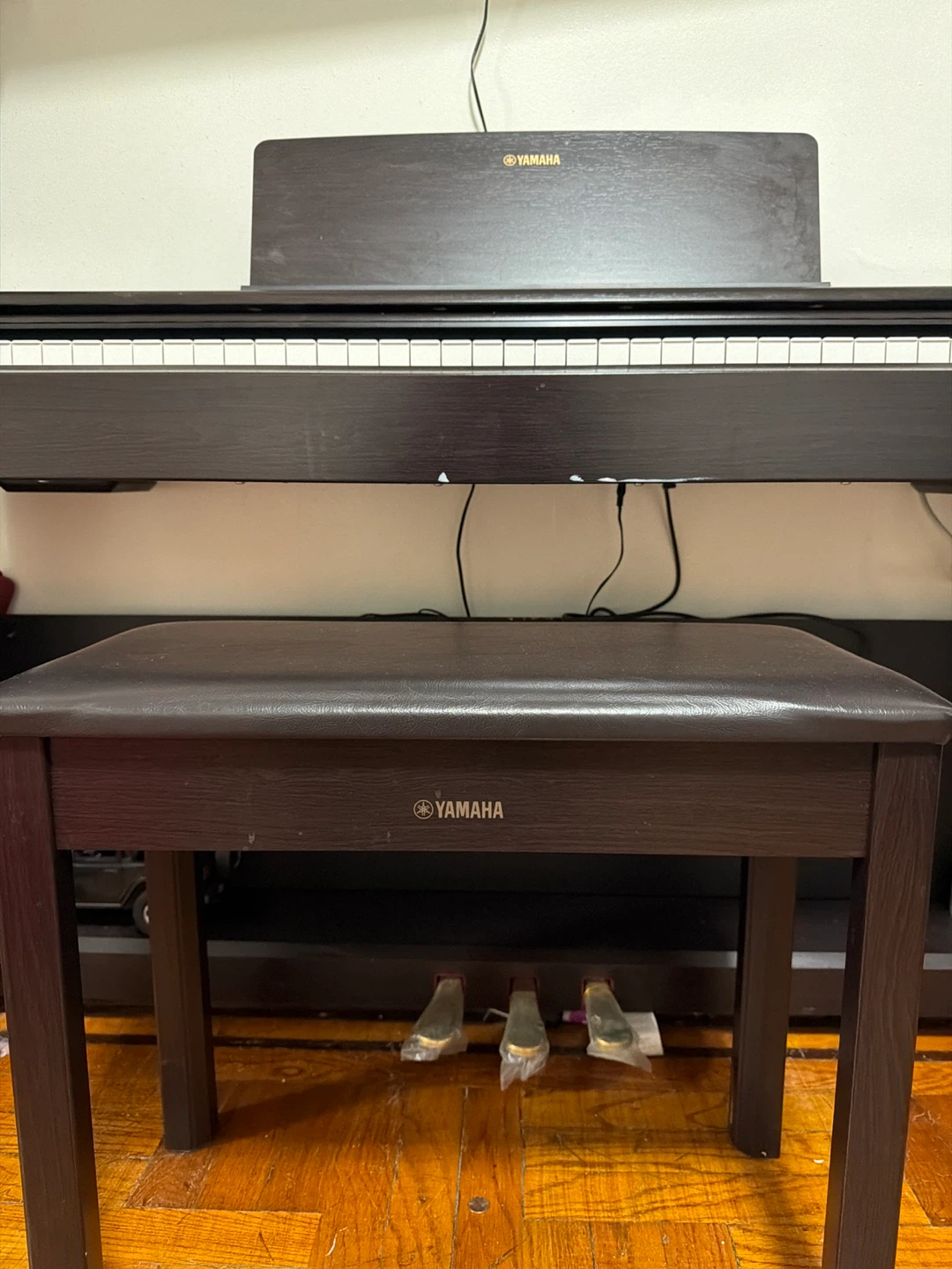 Yamaha Digital Piano with Bench - photo 2