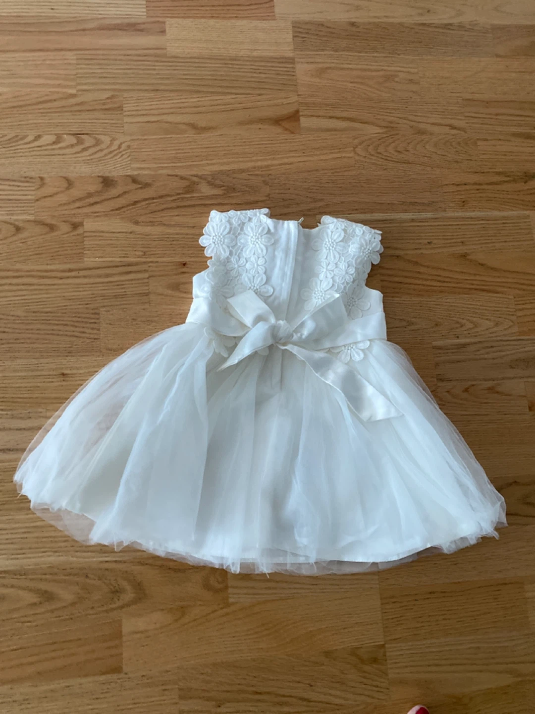 White Baby Dress with Flower Appliques - photo 2