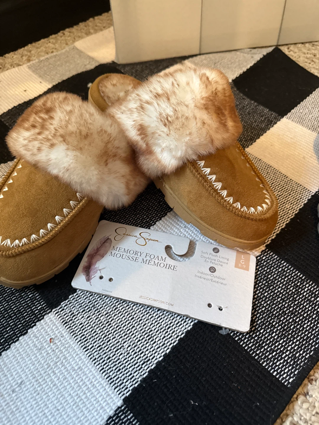 BN Jessica Simpson Memory Foam Slippers - Tan - Size LG (8-9)