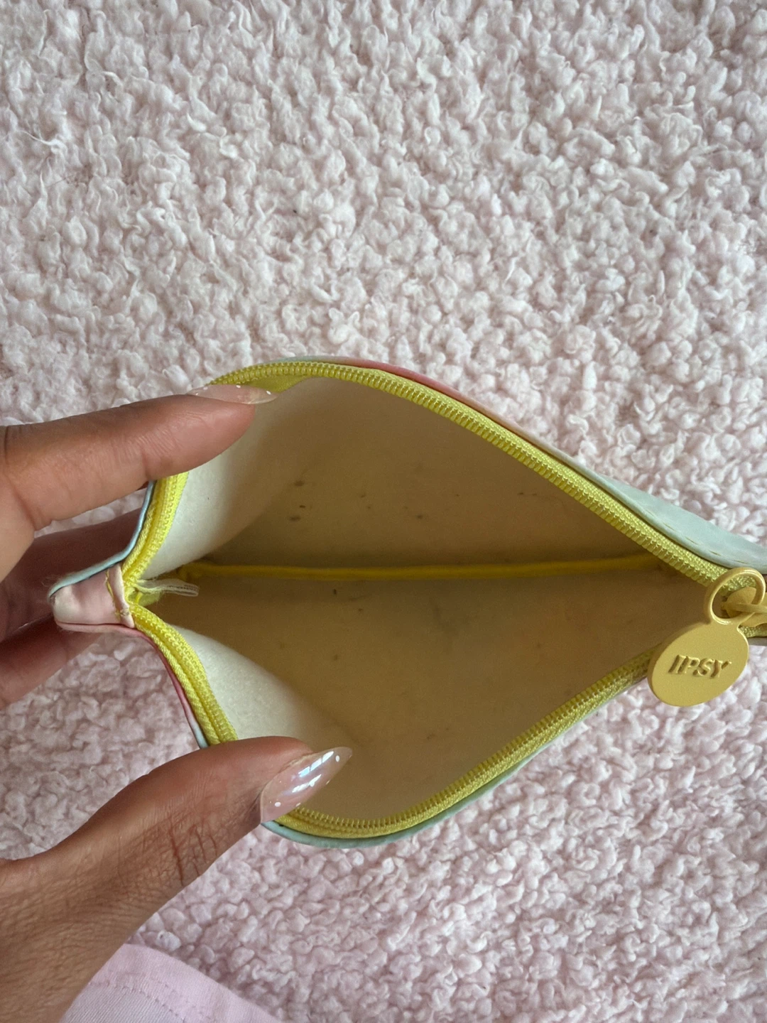 IPSY makeup bag - photo 2