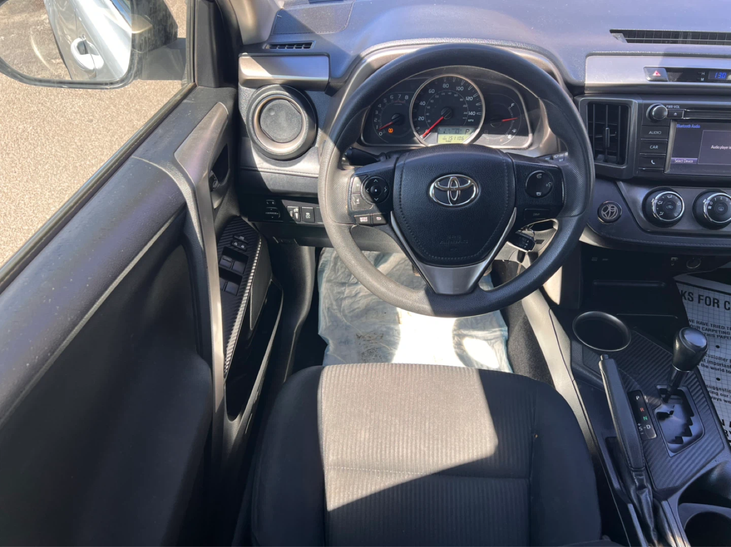 2015 Toyota RAV4 LE - photo 3