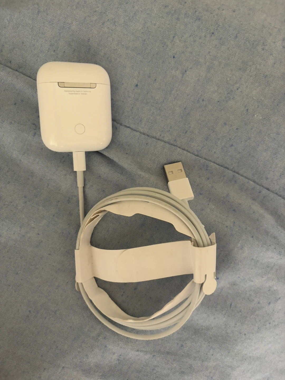 Apple AirPods Pro Charging Case & USB-C Cable