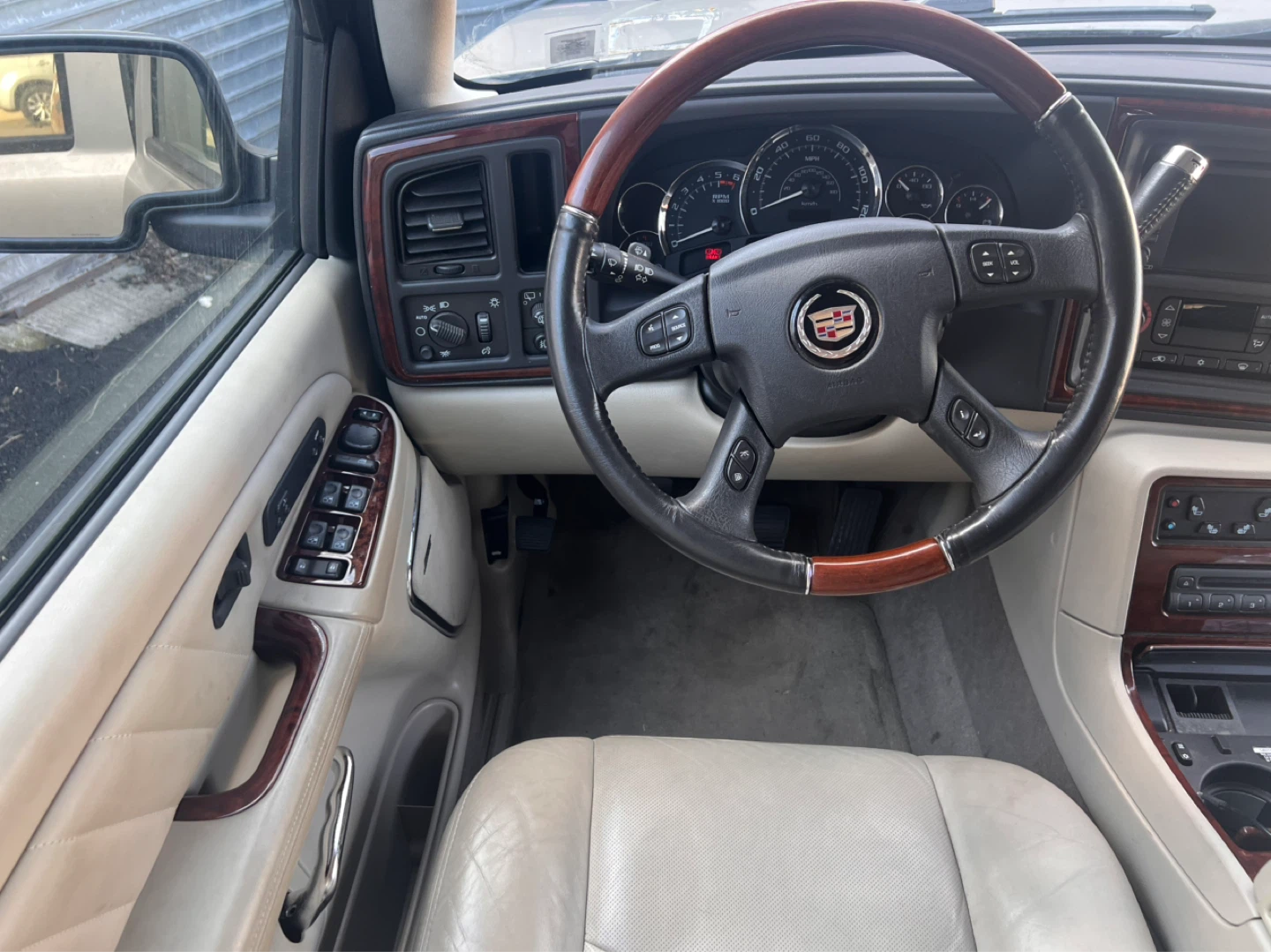 2005 Cadillac Escalade EXT 6.0 V8 - photo 3