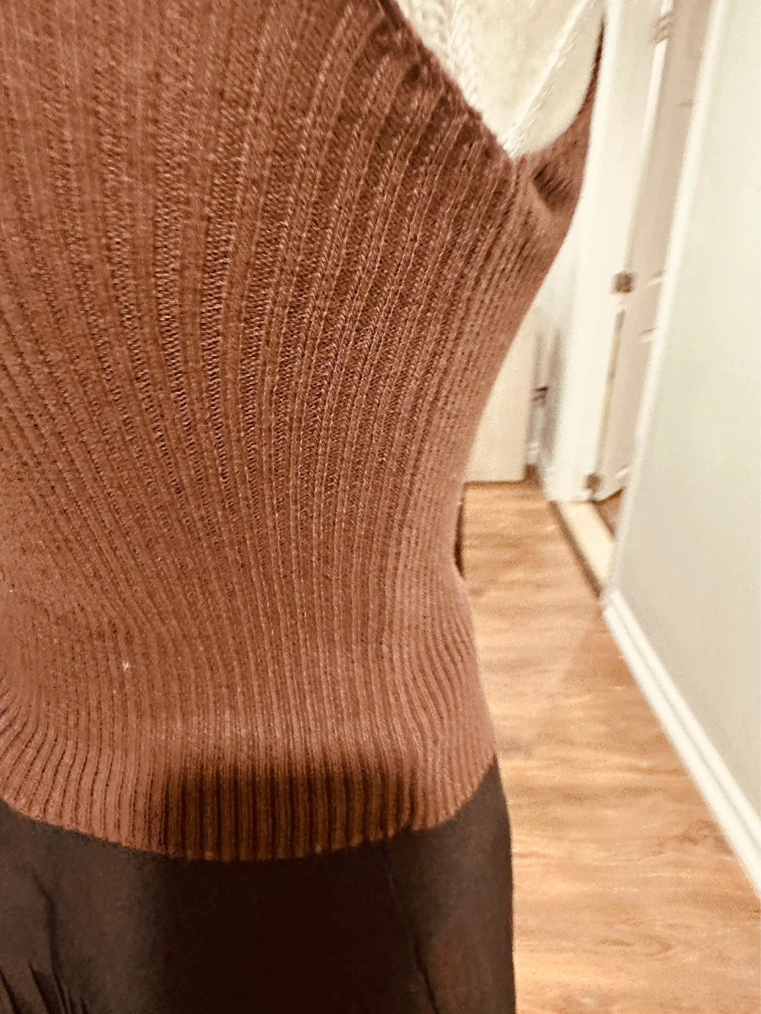 Ribbed Mock Neck Sleeveless Top - photo 4