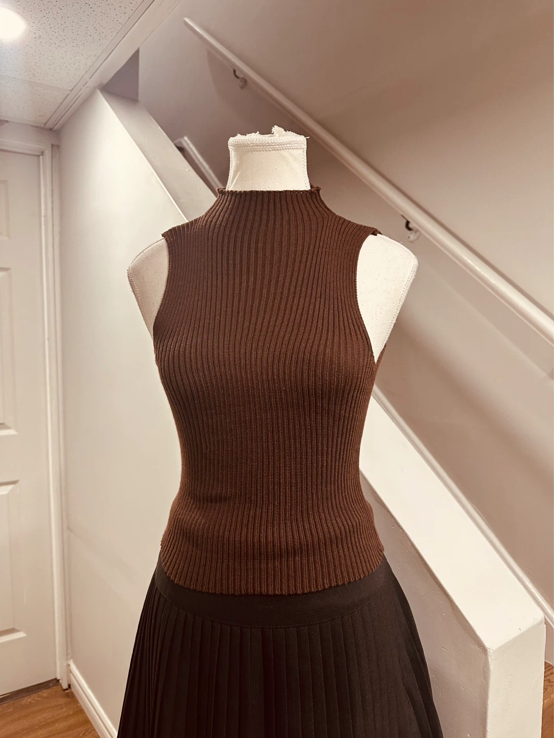 Ribbed Mock Neck Sleeveless Top
