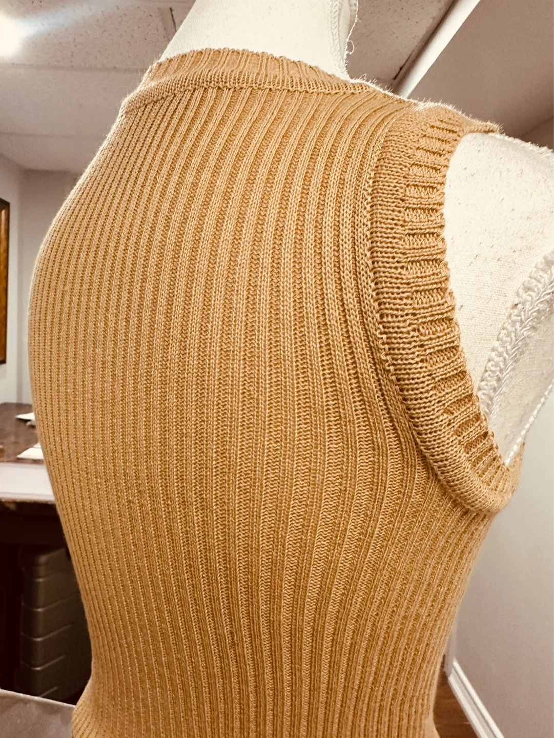Ribbed Sleeveless Tank Top - photo 3