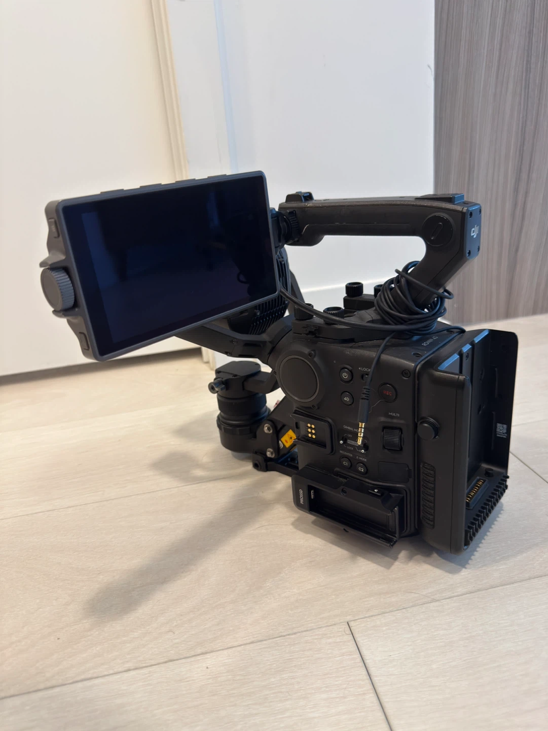 DJI Ronin 4D 8K Full Combo — Excellent Condition - photo 4