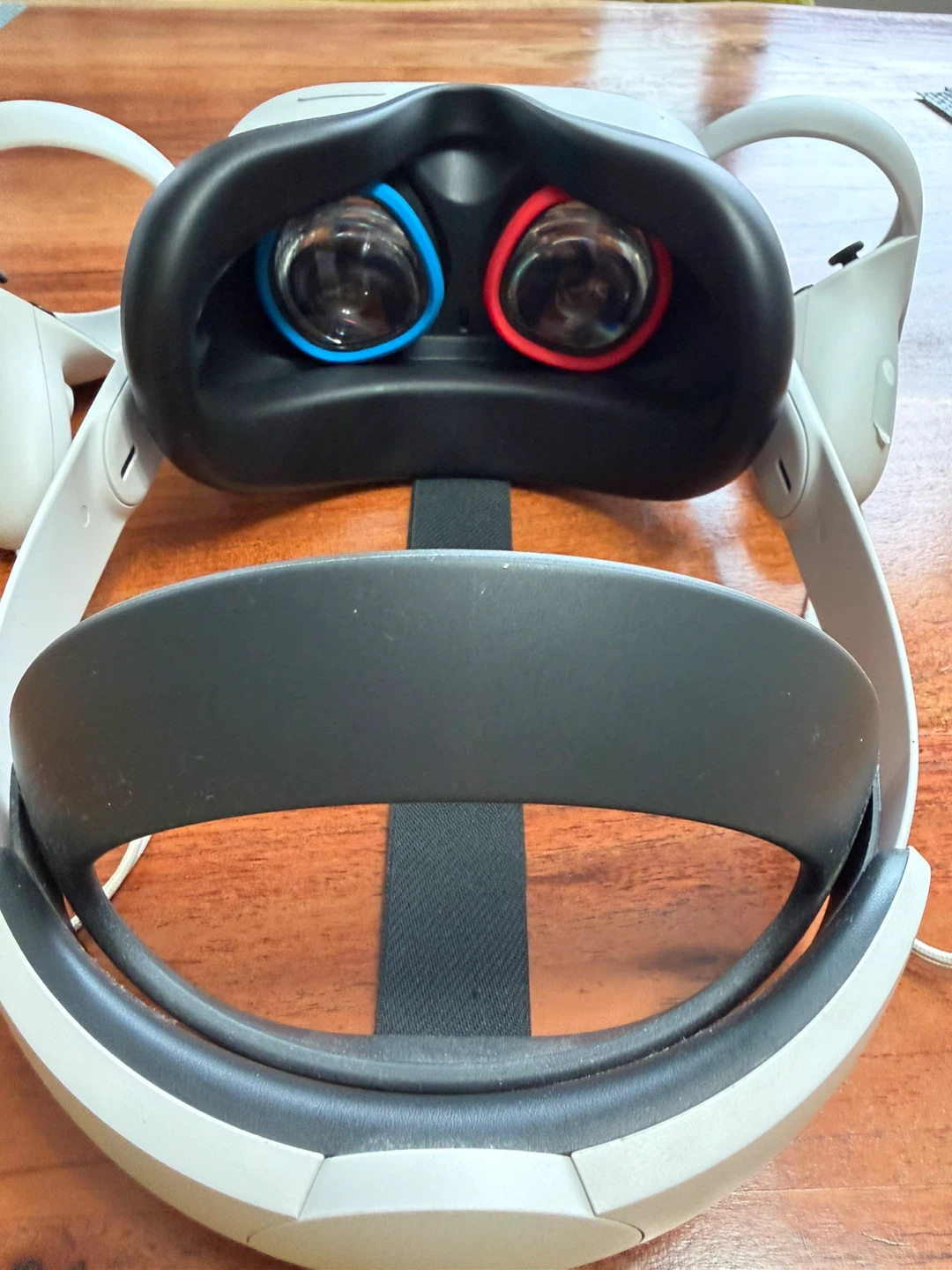 Meta Quest 2 VR Headset - photo 4