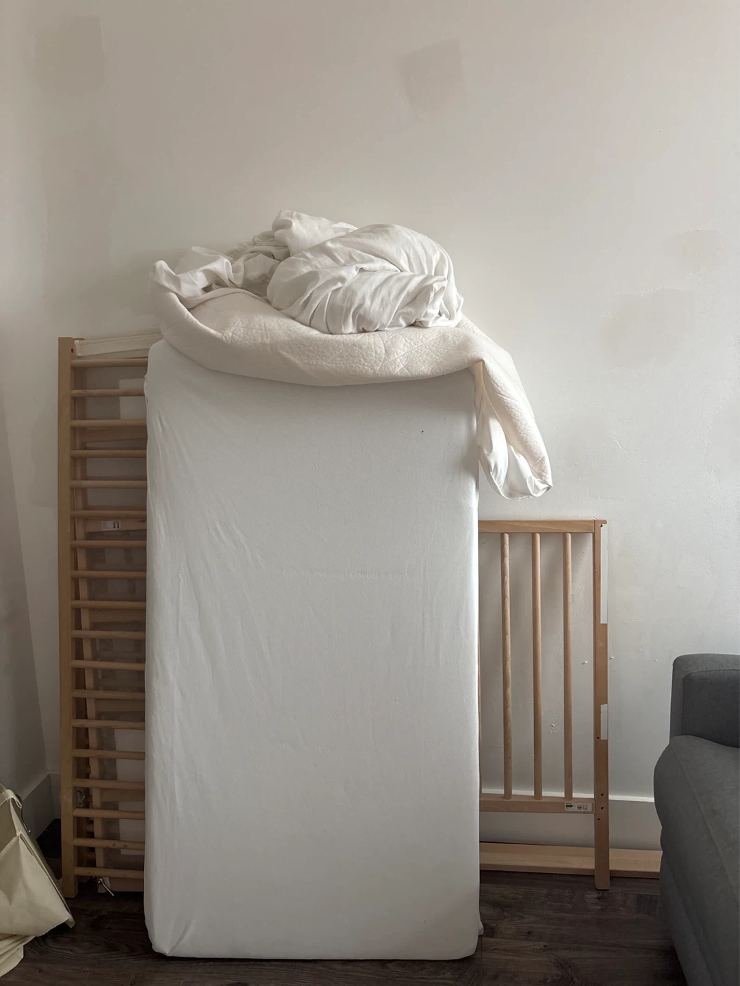 IKEA Wooden CRIB/Toddler Bed Frame + matress - photo 2
