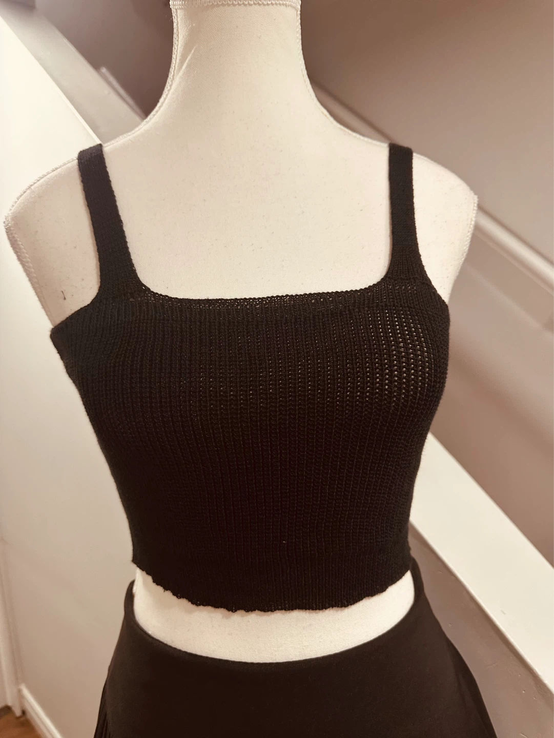 Black Ribbed Knit Crop Top