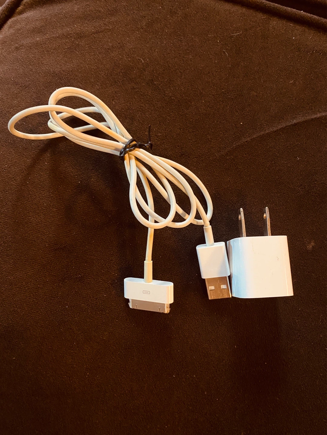 Apple 30-pin to USB Charge and Sync Cable with Power Adapter