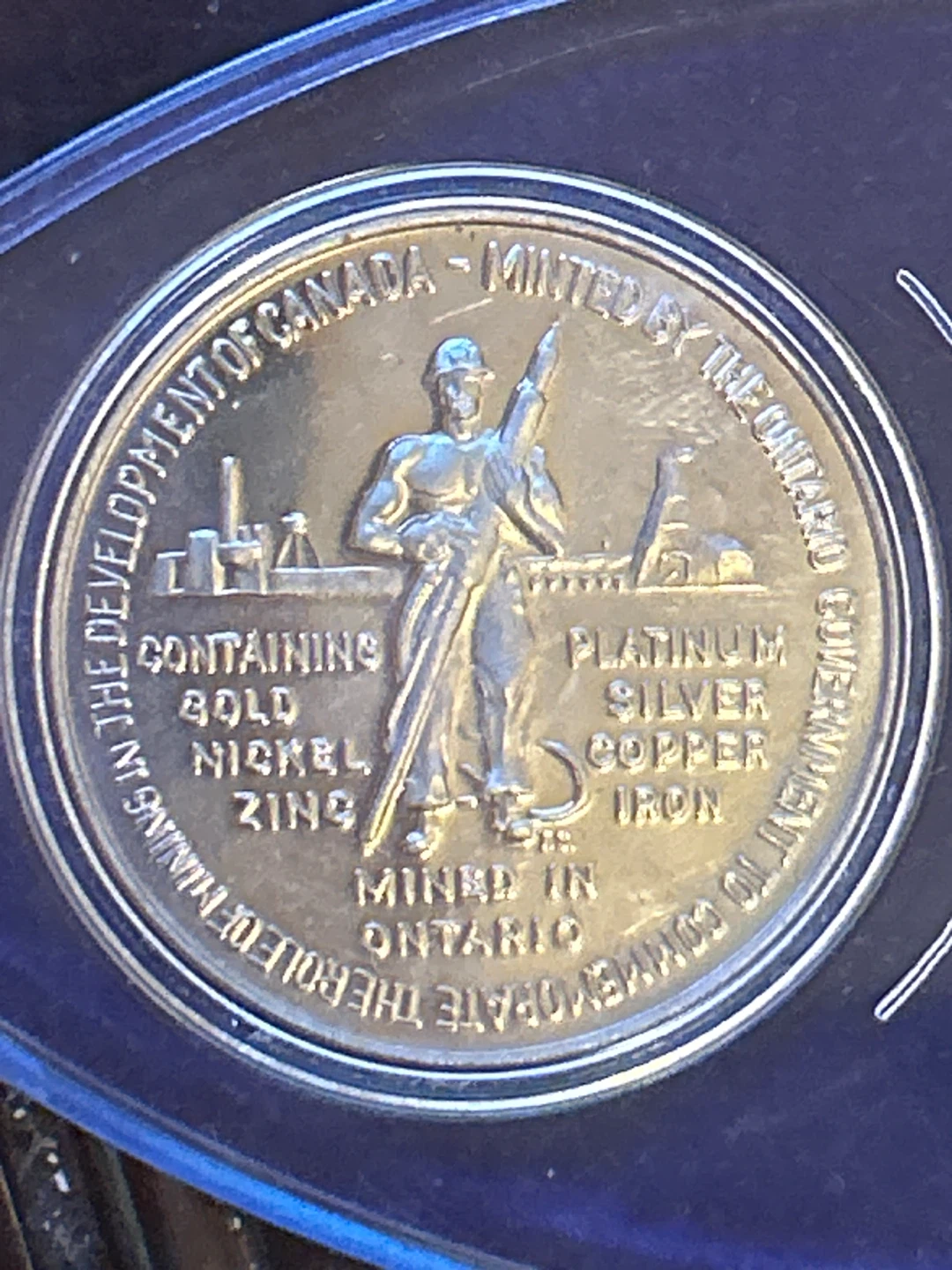 Collectors Coin has gold,silver,platinum,zinc,copper,iron,nickel - photo 3
