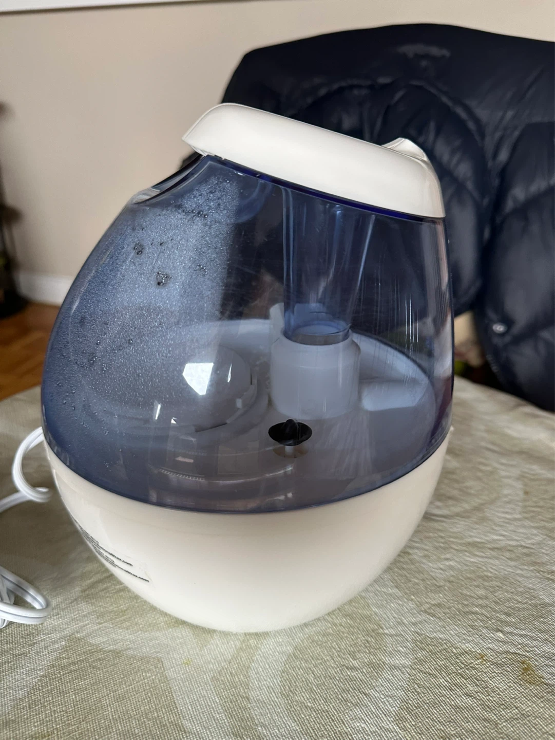 Vicks Humidifier with Blue Water Tank - photo 2