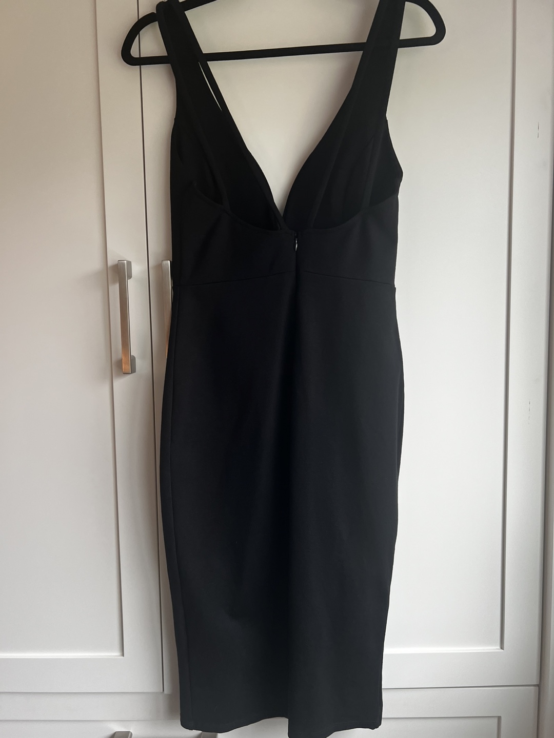 LuLu's Black V-Neck Midi Dress Medium - photo 4