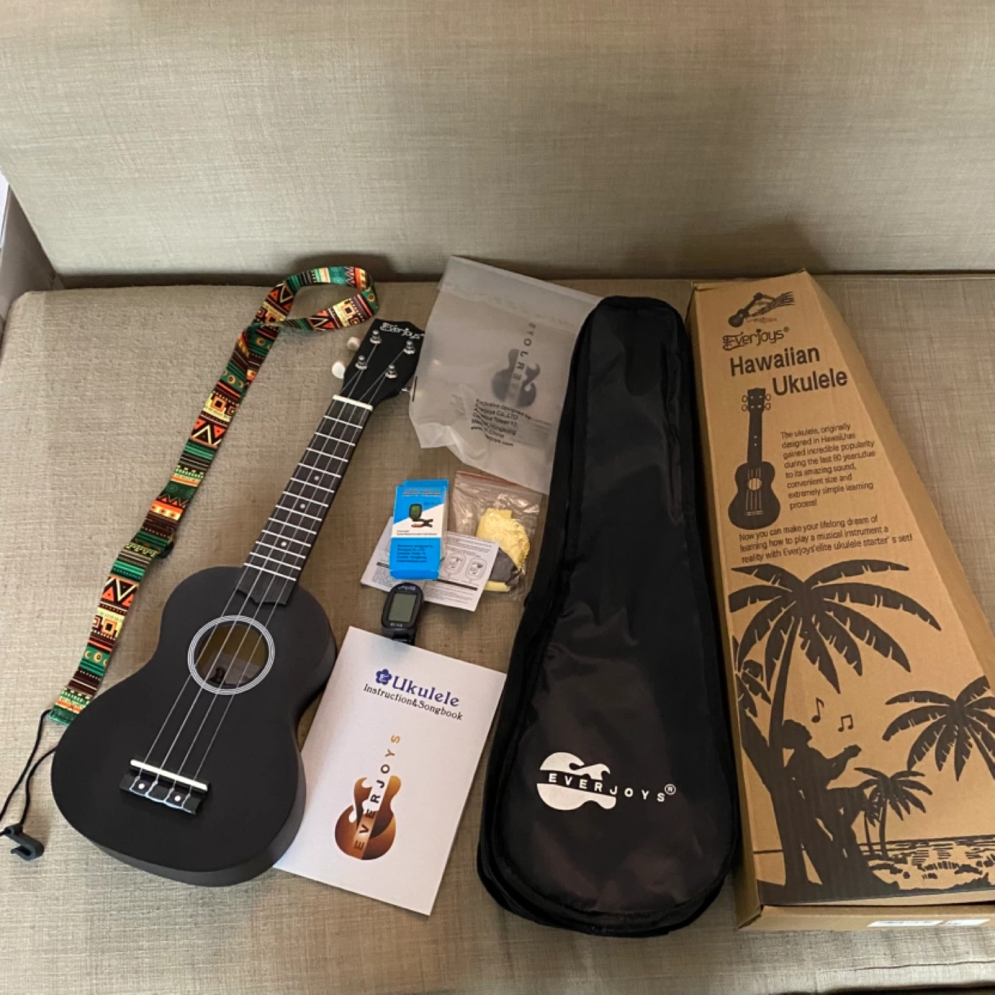Brand New - Ukulele Starter Kit